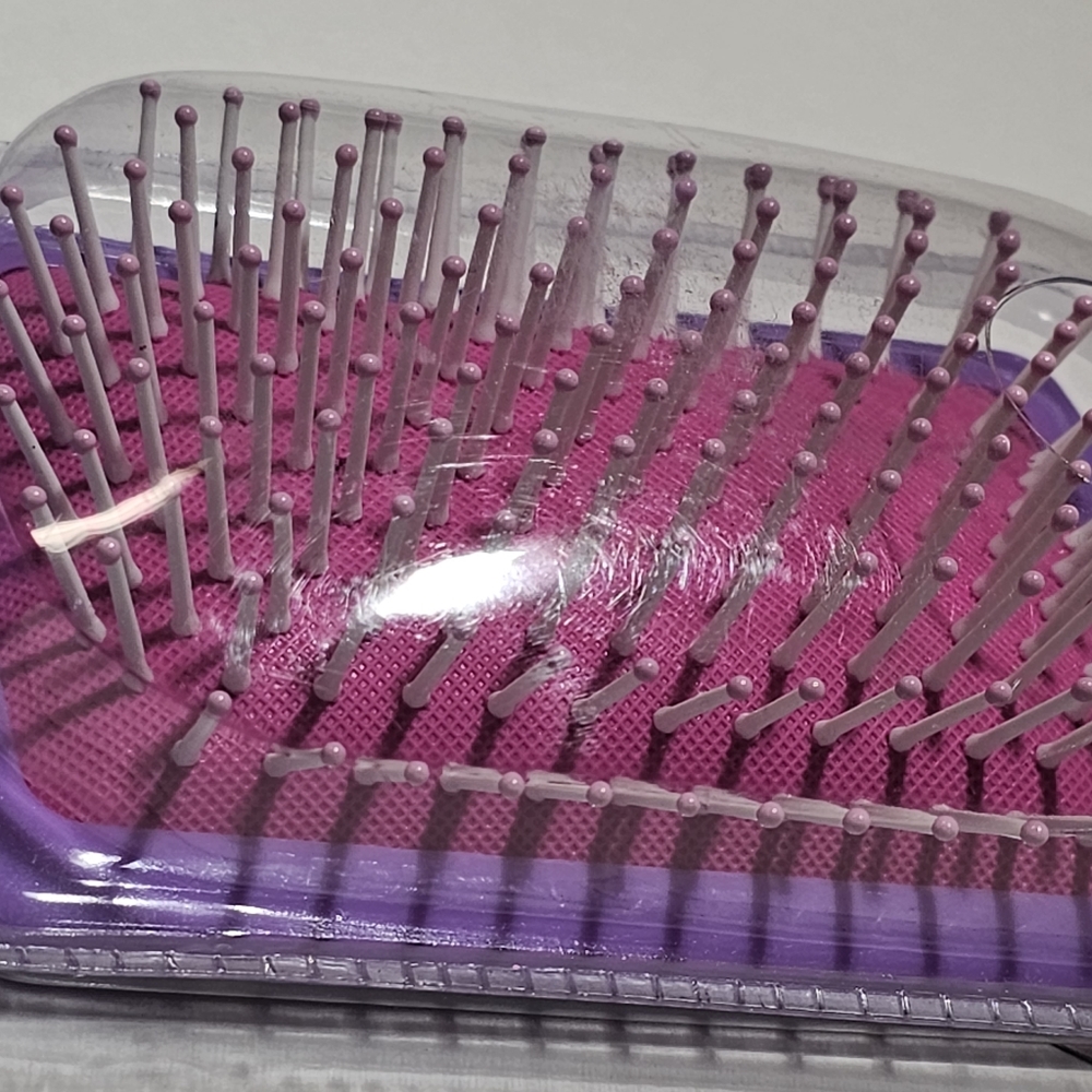 Trolls Hairbrush - Picture 5 of 9